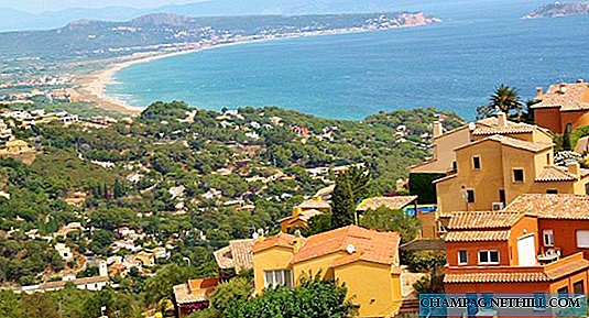Begur, walk between coves and a medieval castle in Costa Brava