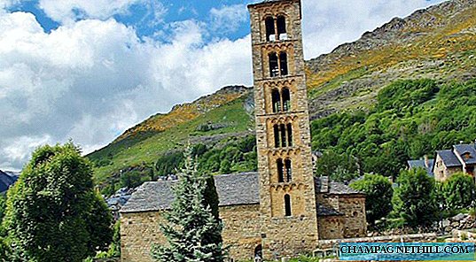 Jak navštívit a sledovat video mapování Sant Climent de Taüll v údolí Boí