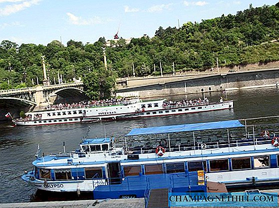 Hajós körutazások és egyéb turisztikai tevékenységek, amelyeket Prága látogatása során kell elvégezni