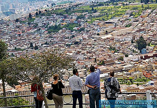 Ecuador - Der beste Panoramablick auf Quito von El Panecillo