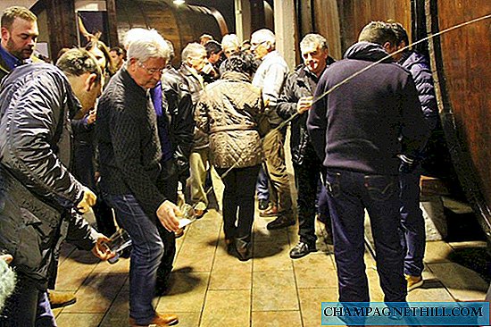 Euskadi - De ervaring van het eten van het cider-huismenu in Astigarraga