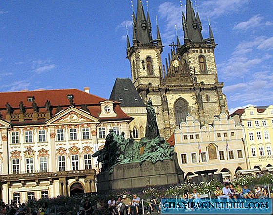 Fotografije praških sosesk in spomenikov na Češkem