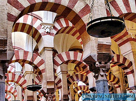 Scheman och priser biljetter för att besöka moskén och andra monument i Córdoba