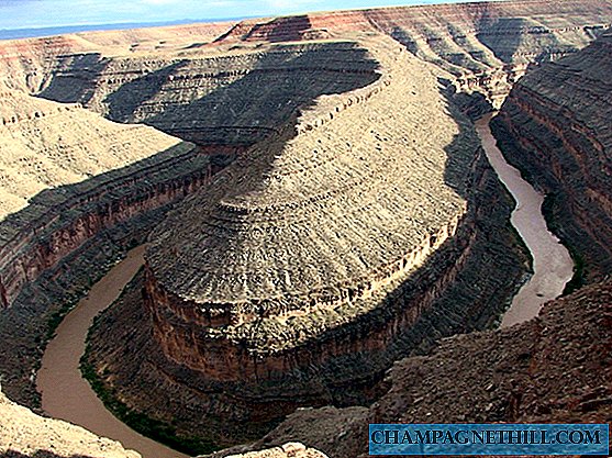 Landschaften von tiefen Canyons an der Westküste der Vereinigten Staaten