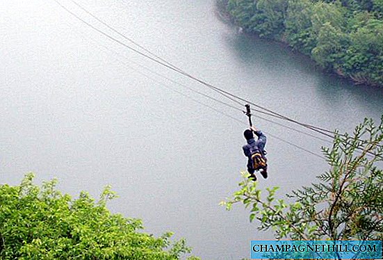 Do you know that ...?: You can descend from the Great Wall of China in zip line or slide