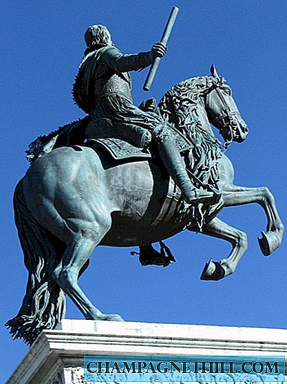 هل تعرف ماذا؟ ساعد غاليليو في تصميم تمثال فيليبي الرابع لمدريد