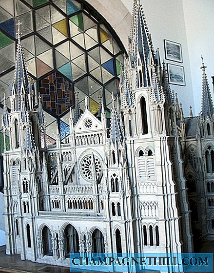 Weißt du was? Ursprüngliches neugotisches Projekt der Kathedrale von Almudena in Madrid
