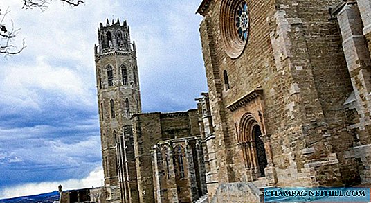 A walk through the ancient gothic cathedral Seu Vella in Lleida