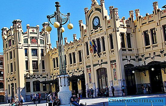 Valencia - C'est le bâtiment moderniste de la gare du nord