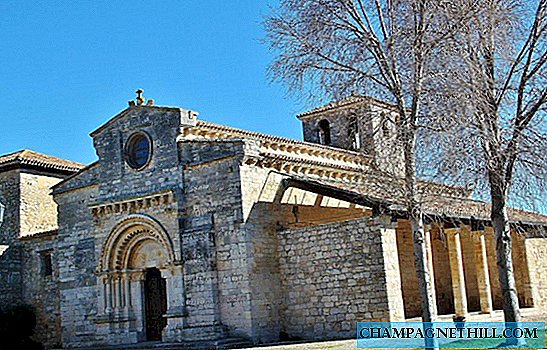 Valladolid - Igreja Mozarabic de Santa María em Wamba e seu ossuário escuro