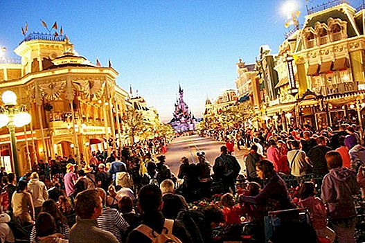 10 βασικές συμβουλές για ταξίδια στην Disneyland του Παρισιού