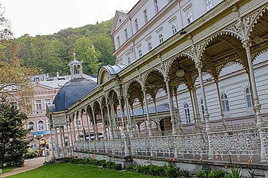 Kaip nuvykti iš Prahos į Karlovy Vary (autobusas ar kelionė)