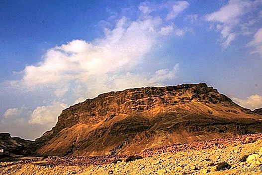 Schlafen Sie im Kibbuz Ein Gedi, um Masada zu besuchen
