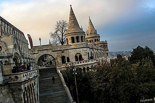 Na colina de Buda para ver os pontos turísticos do Parlamento de Budapeste