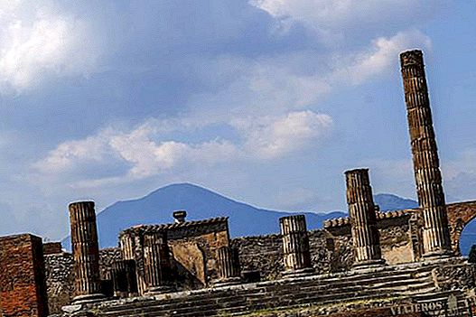 Herculaneum dan Pompeii dalam satu hari