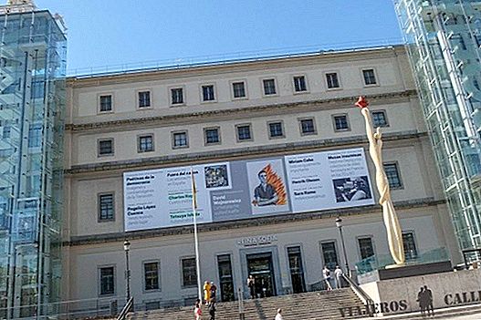 Bảo tàng Reina Sofía ở Madrid: thời gian và giá cả