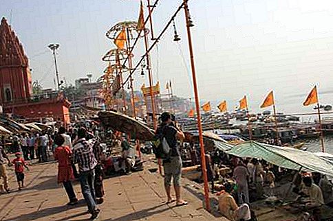 Tour durch die Ghats von Varanasi