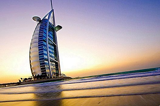 Travel to Dubai, Abu Dhabi and Rub 'al Khali in 9 days