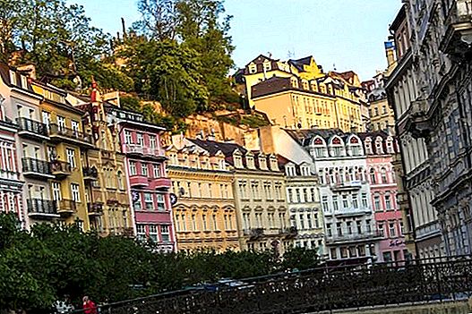 Visite Karlovy Vary de Praga de carro